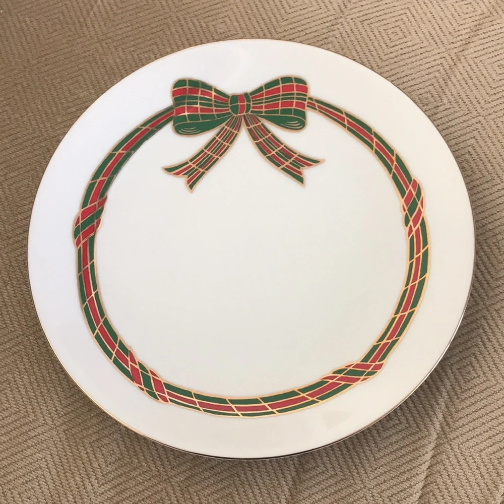 5 Vintage Lefton Desert Plates in Ribbonia Christmas Pattern